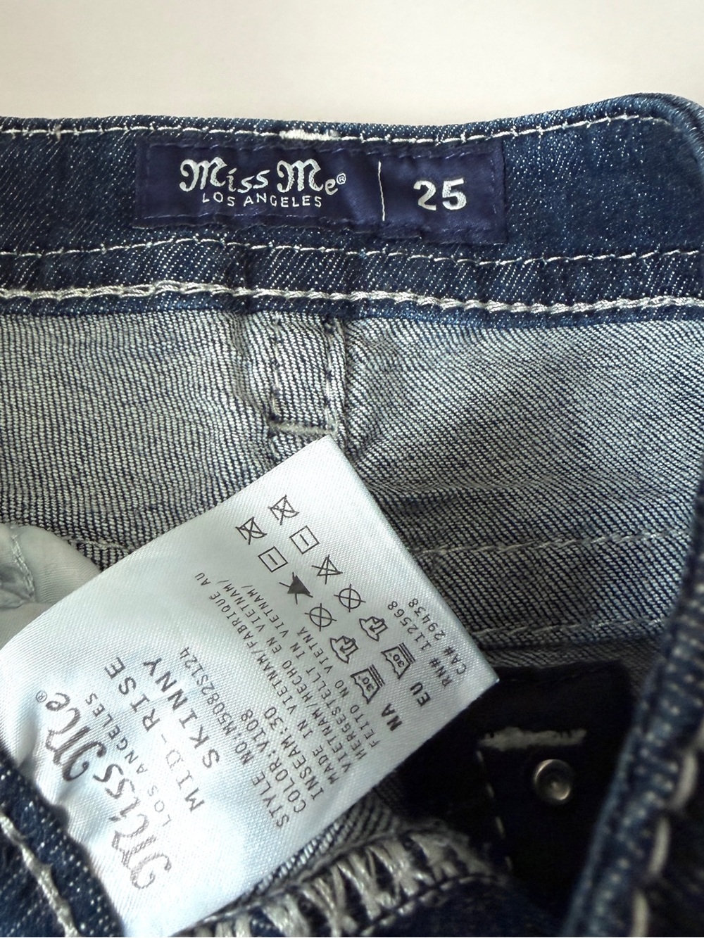 Womens Miss Me Jeans Size 25 X 30 Skinny Y2K Angel Wings Mid Rise Blue Denim - Picture 11 of 11
